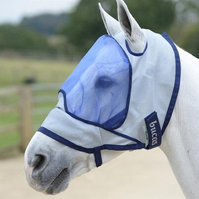 Bucas Buzz off deluxe zonder oren Afbeelding van een paard met de Bucas Buzz Off Deluze zonder oren